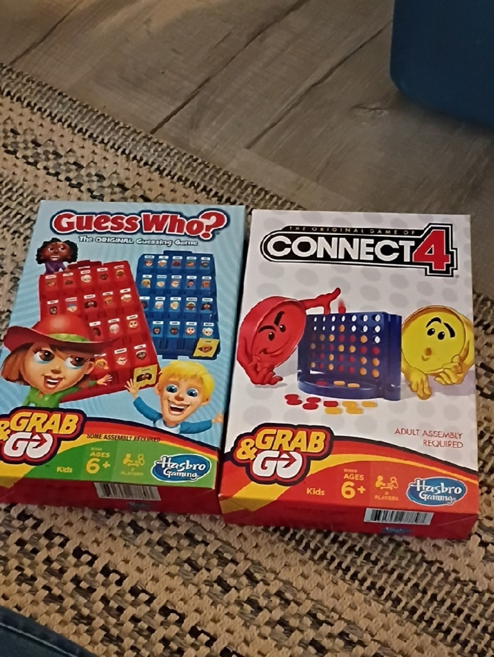 Hasbro Grab & Go Connect 4 & Guess Who? Travel Games - Red, Blue, Yellow